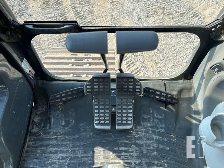 2018-deere-350g-lc-image-17