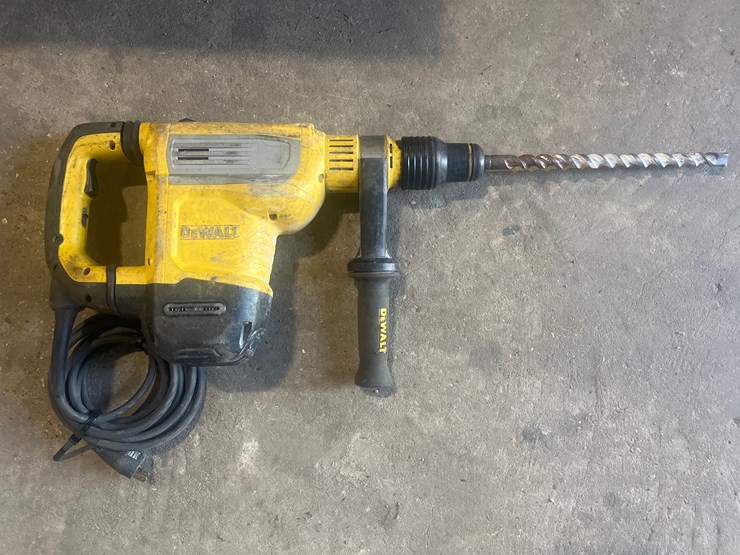 #20-•-dewalt-hammer-drill-d25614-image-3