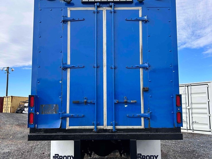 2015-freightliner-box-truck-image-4