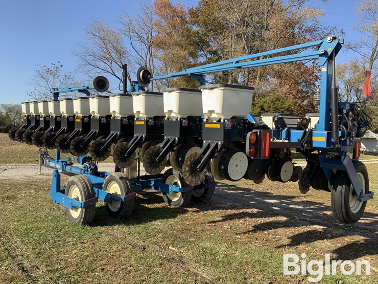 2009-kinze-3600-image-7