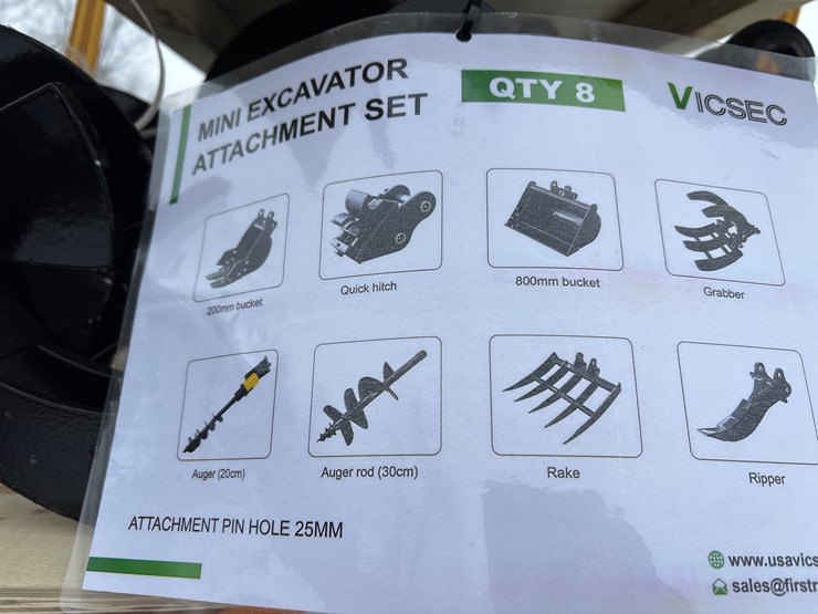 #3012-•-2025-unused-giyi-qty-(8)-excavator-attachment-image-2