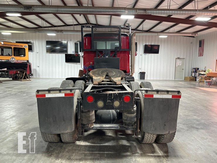 2012-mack-granite-gu713-image-8