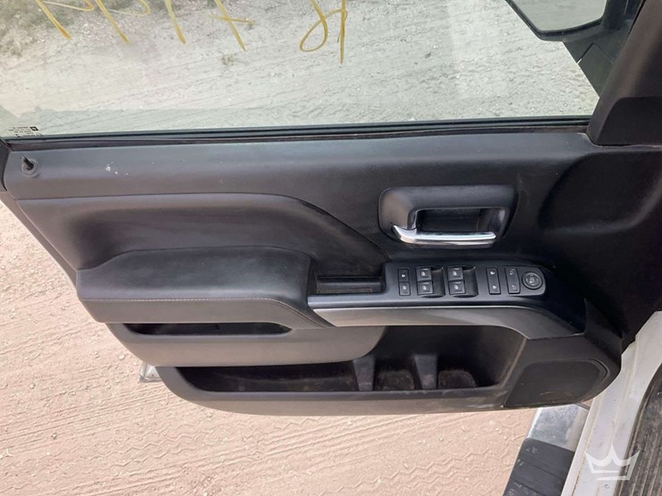 2018-chevrolet-silverado-1500-image-11