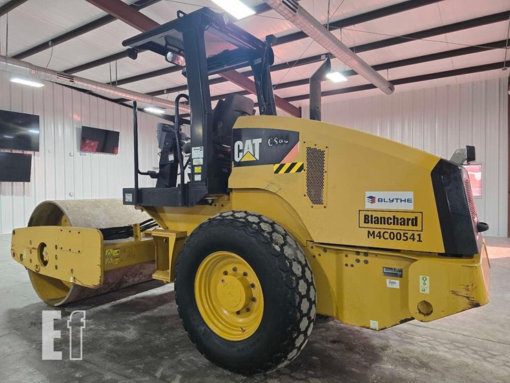 2013-caterpillar-cs44-image-4