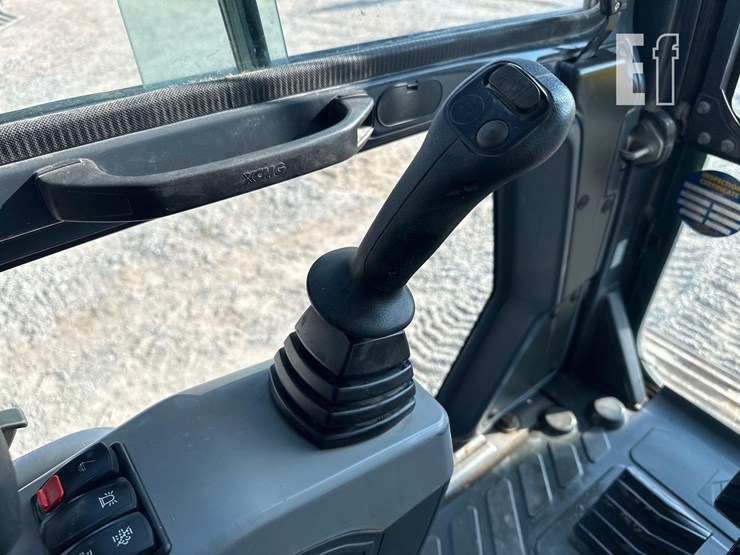 2022-xcmg-xe300u-image-18