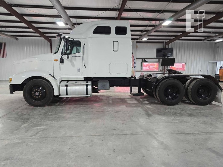 2005-international-9400-image-5