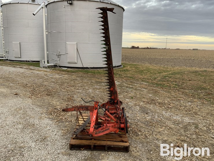 allis-chalmers-7'-3-pt-sickle-mower-image-8