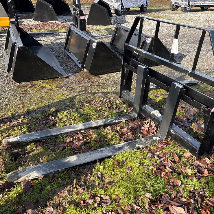 #2902 • new 48" Kivel 3500# pallet fork attachment