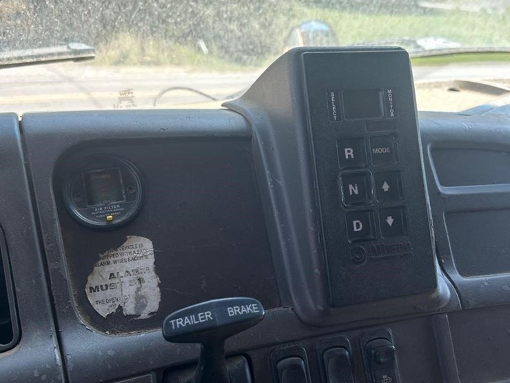 2008-sterling-l8500-image-58