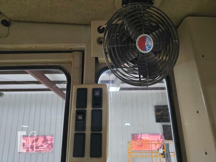 2006-caterpillar-140h-image-63