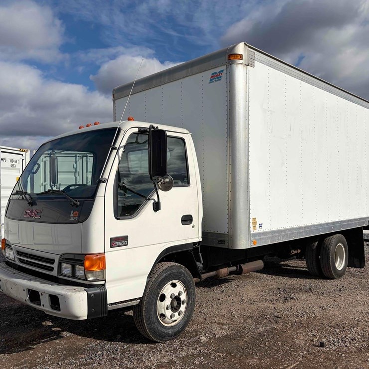 2004 GMC W3500