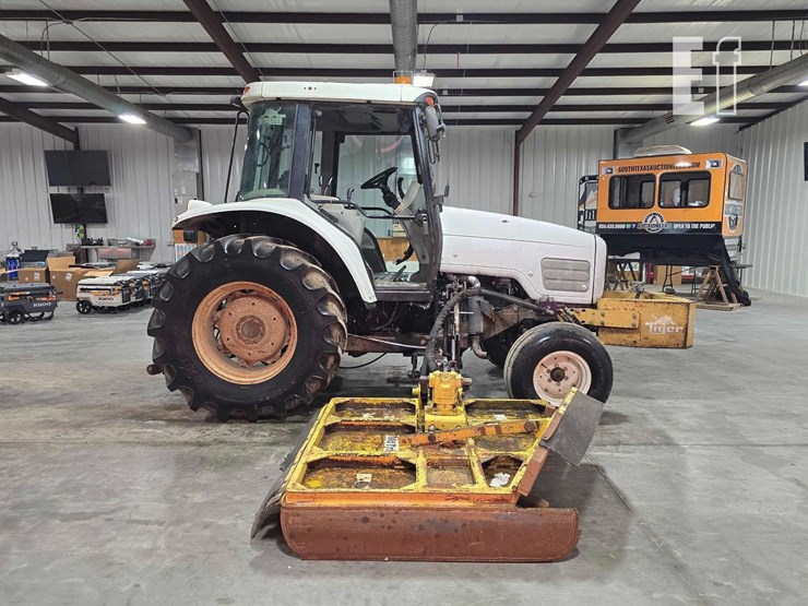 2005-massey-ferguson-5455-image-6