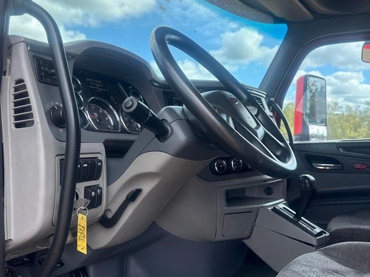 2016-peterbilt-579-image-20