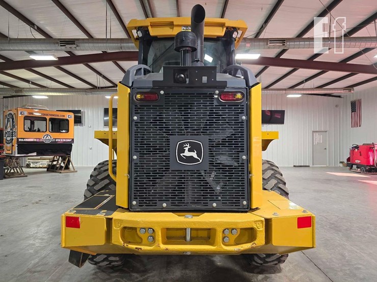 2022-deere-444-p-tier-image-8