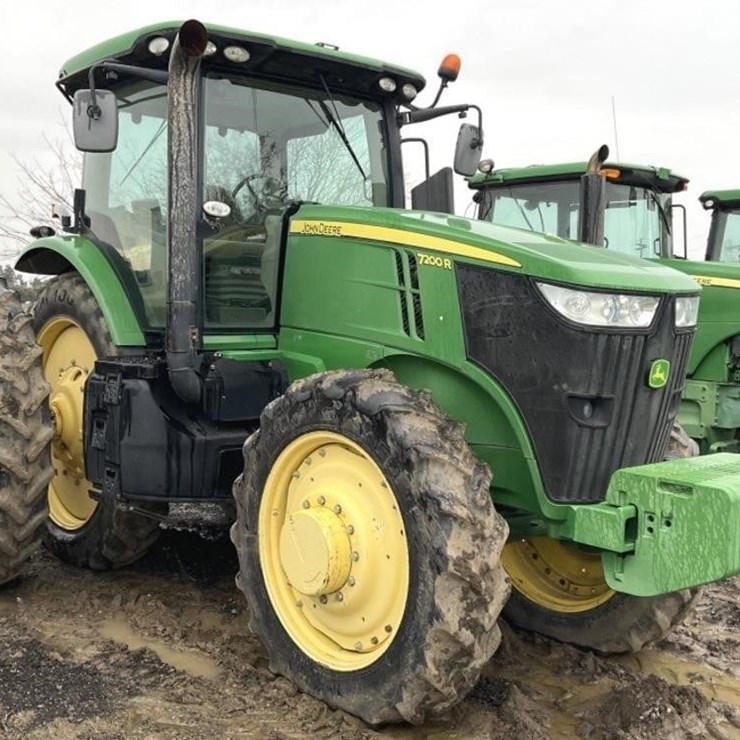 JOHN DEERE 7200R