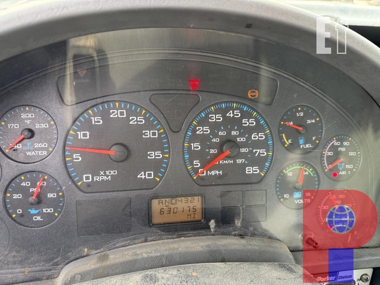 international-workstar-7400-image-23