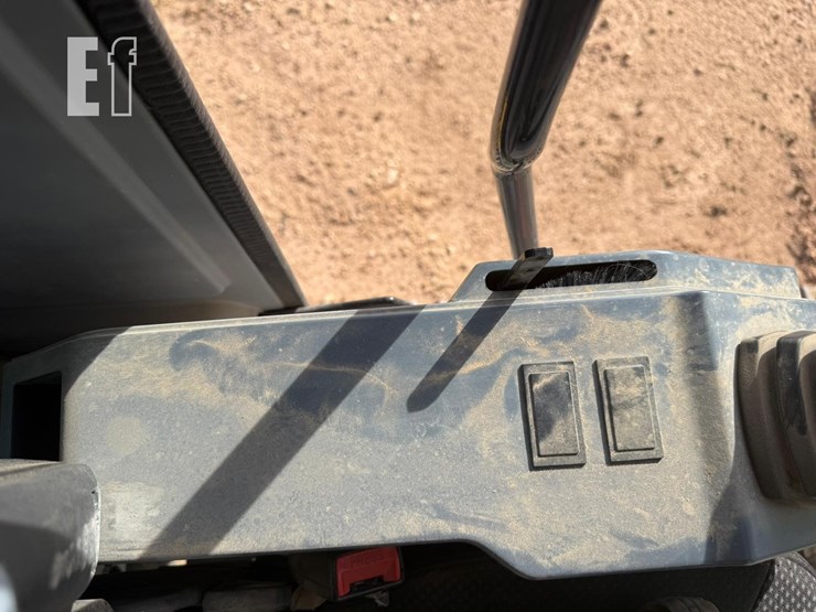 2022-xcmg-xe210u-image-27