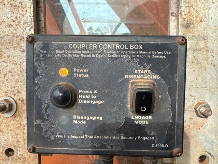 2012-hitachi-zx225us-lc-3-image-22