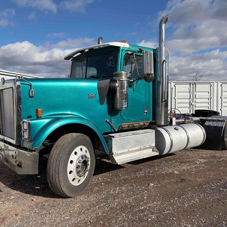 1999 Eagle Road Tractor