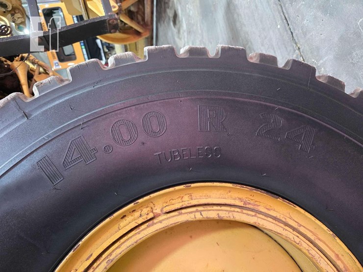 1995-caterpillar-140h-image-28