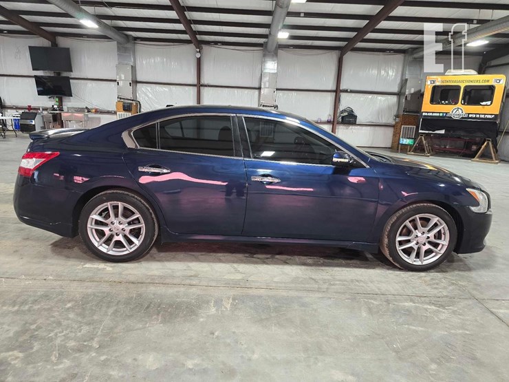 2011-nissan-maxima-image-6