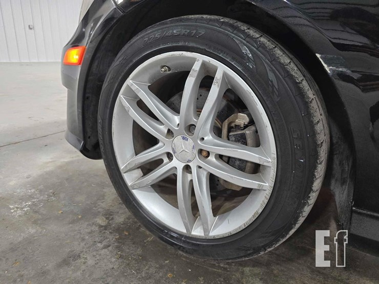 2014-mercedes-benz-c250-image-15