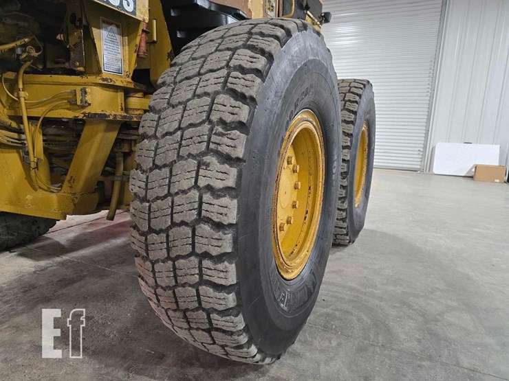 2006-caterpillar-140h-image-12