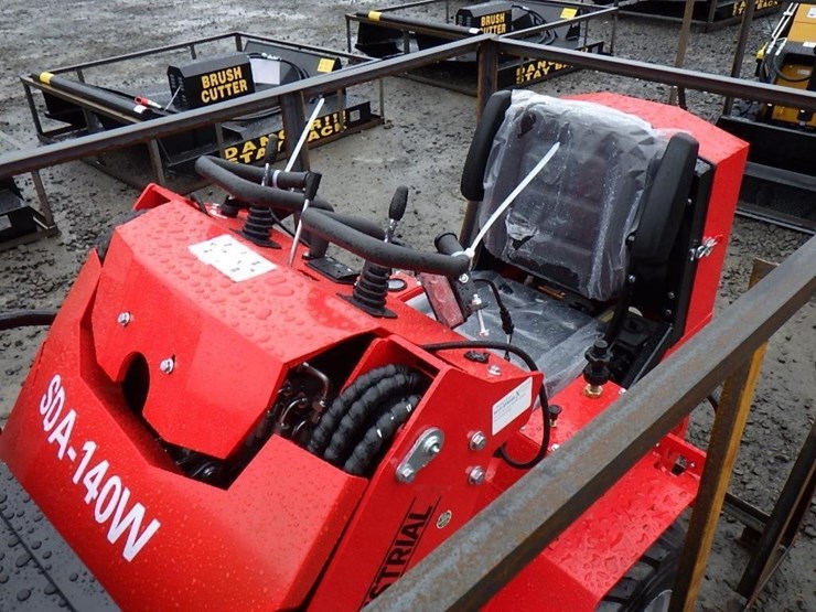2025-agt-sda-140w-skid-steer-loader-image-11