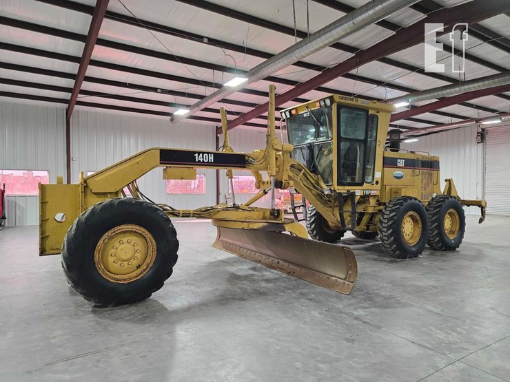 2001-caterpillar-140h-image-1
