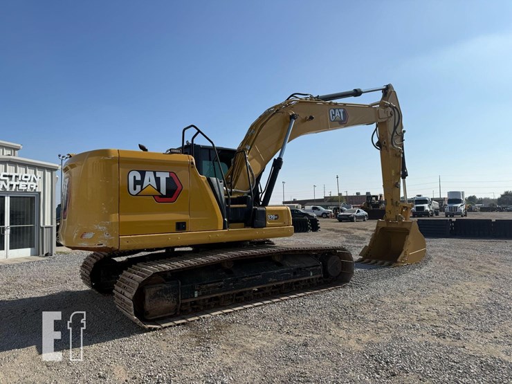 2023-caterpillar-320gc-image-3