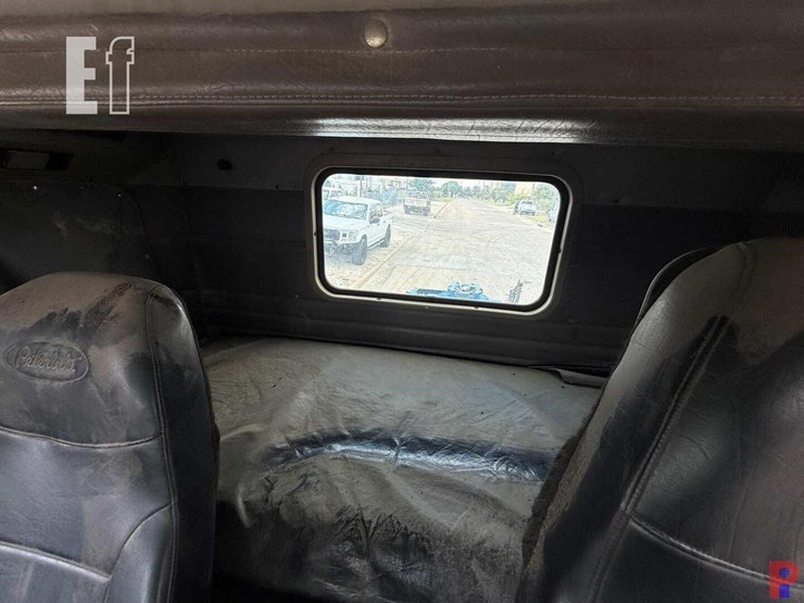 2007-peterbilt-378-image-14