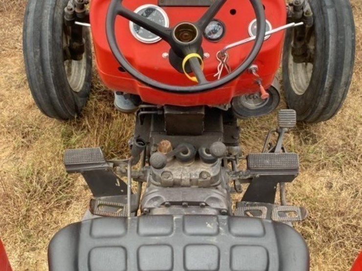 massey-ferguson-240-image-1