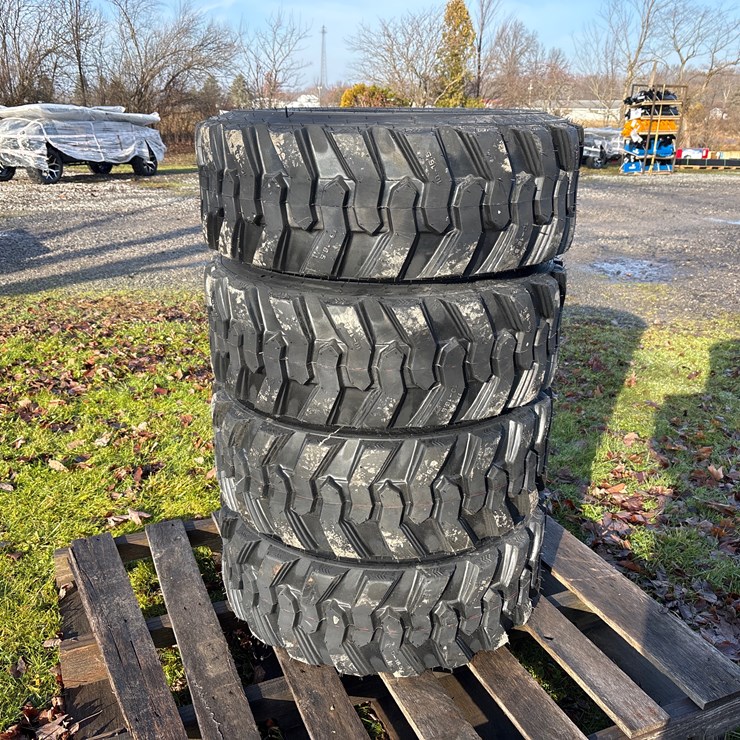 #2900 • set/4 new 10-16.5 skid steer tires