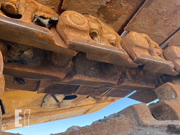 2015-deere-470g-lc-image-34