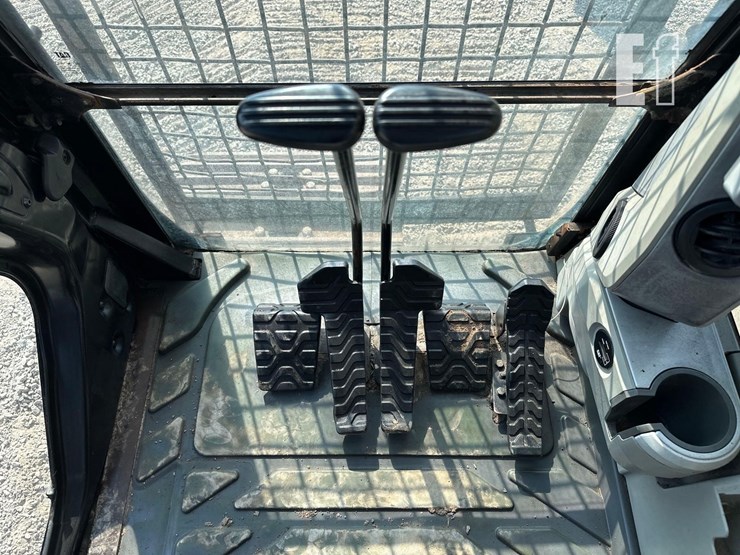 2014-caterpillar-320el-image-18