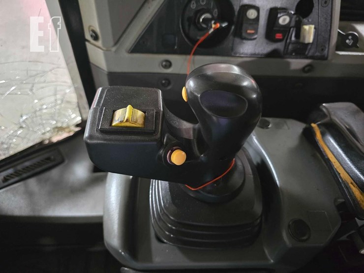 2012-caterpillar-972k-image-21