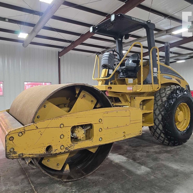 2003 CATERPILLAR CS-563E