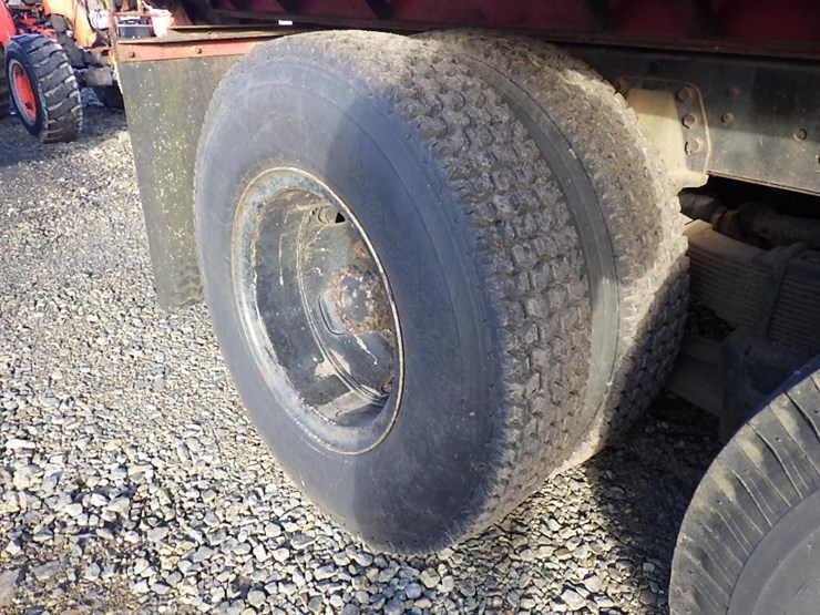 1977-gmc-6500-23'-t/a-flatbed-truck-image-24