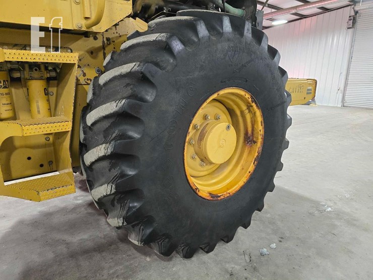 2005-caterpillar-cp-563e-image-26