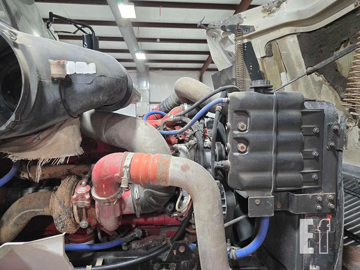 2005-international-9400-image-25