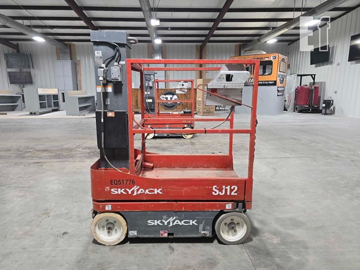 2011-skyjack-sj12-image-5