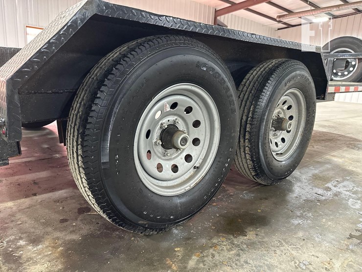 16-ft-x-7-ft-tandem-axle-equipment-trailer-image-15