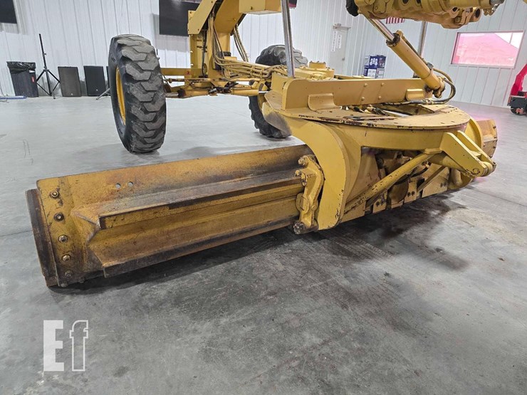 2004-caterpillar-140h-image-12