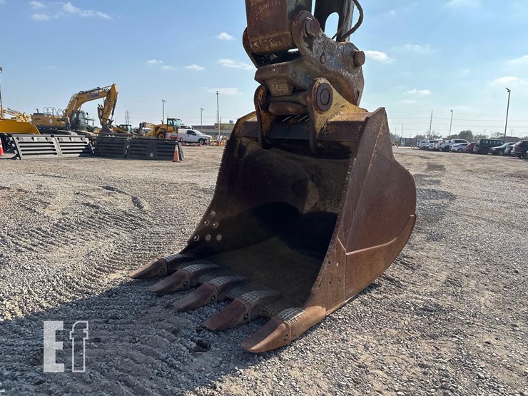 2018-deere-350g-lc-image-11