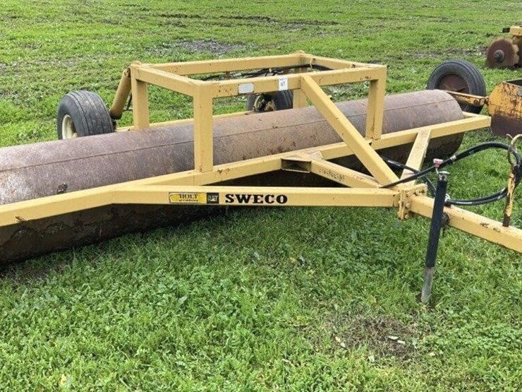 (offsite)-sweco-portable-10'-smooth-roller-image-1