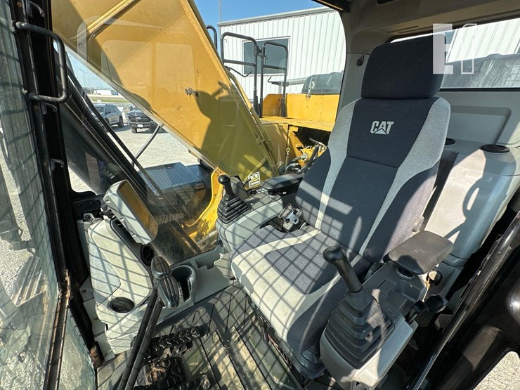 2014-caterpillar-320el-image-16