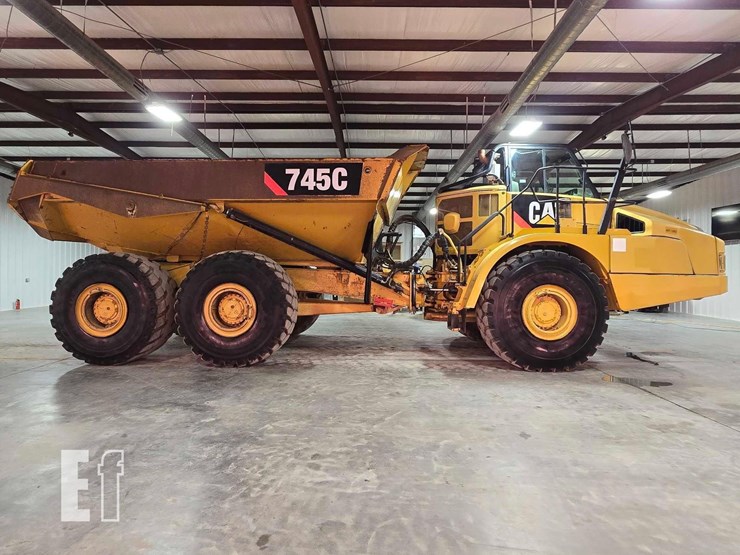 2015-caterpillar-745c-image-6