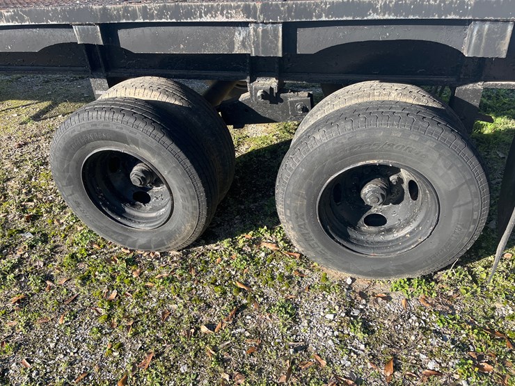 #4-•-32ft-goose-neck-trailer-image-10