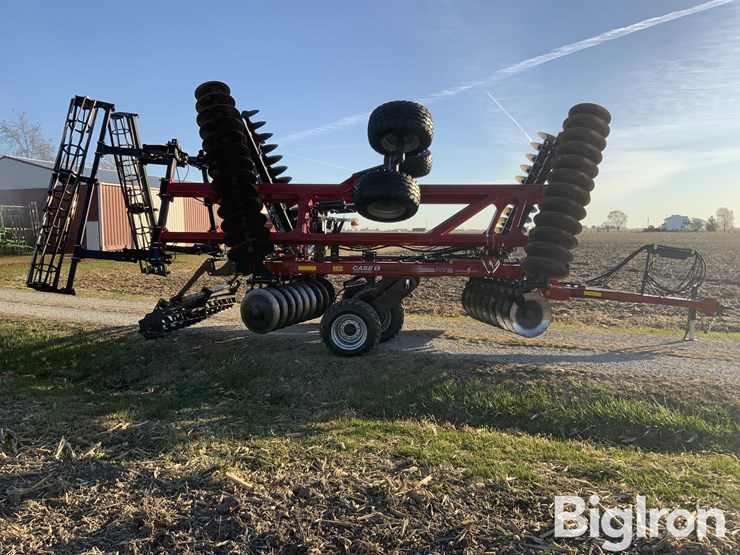 2020-case-ih-345-image-4