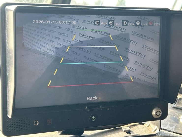 2017-peterbilt-320-image-41